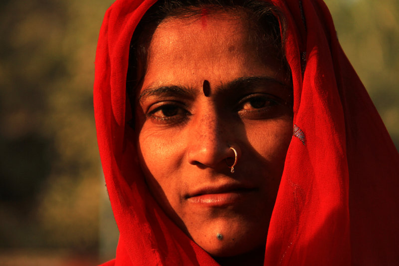 Patan woman red.jpg