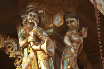 Statues Palitana.jpg