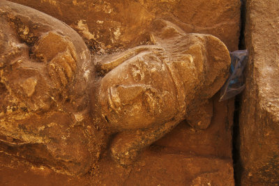 Broken statue Bhuj.jpg