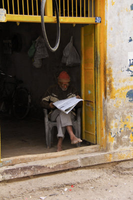 Bicycle repair shop Bhuj.jpg