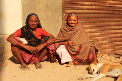 Patan two women.jpg