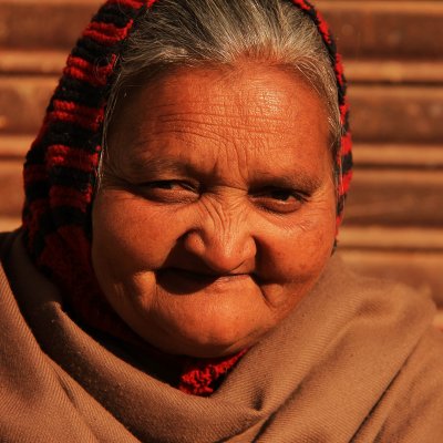 Patan woman square.jpg