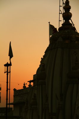 Ahmedabad Swaminarayan temple early morning.jpg