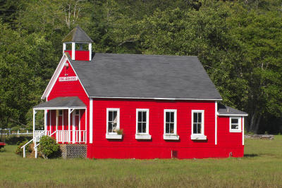 IMG05906 red school house.jpg