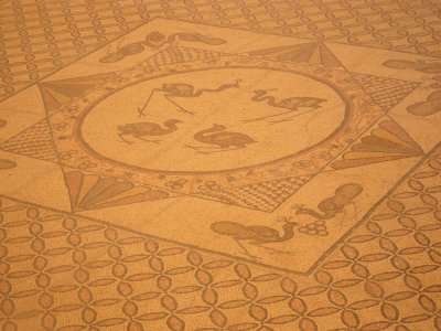 closeup of synagogue mosaic center piece
