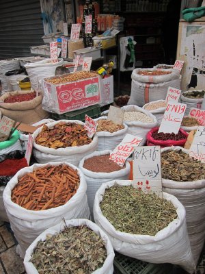 all manner of spices for sale-Akko shuk