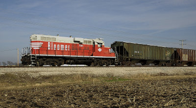 Bloomer 7561 at Gibson City