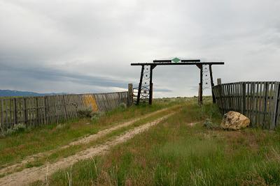 Gate_1.jpg
