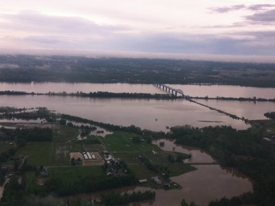 Looking North toward Brookport Bridge