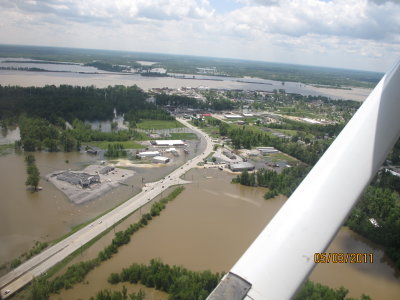 Metropolis, IL. Looking S toward Ohio river-Linwood Motors in lower left. Shot taken by Jerry Chumbler