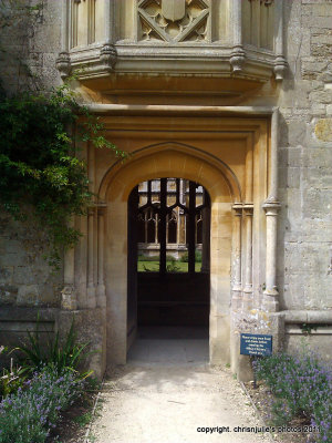 entrance 