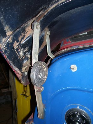 Right-Side-Hood-Hinge--Spring-01w.jpg