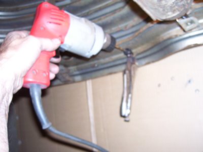 Dissassembling 1950 Grill 04.JPG
