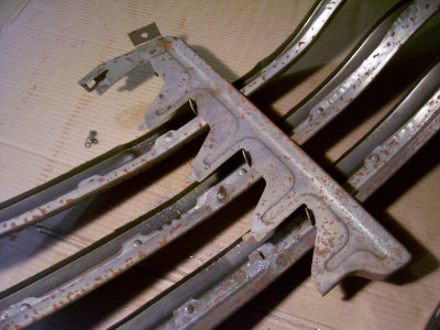 Dissassembling-1950-Grill-16w.jpg