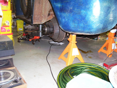 Epoxy-Foor-with-clutter-02w.jpg