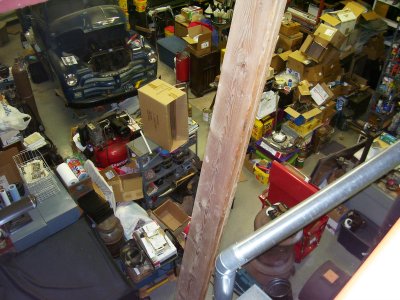 Epoxy-Foor-with-clutter-03w.jpg
