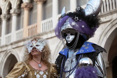 Venetian masks (IMG_9929ok.jpg)