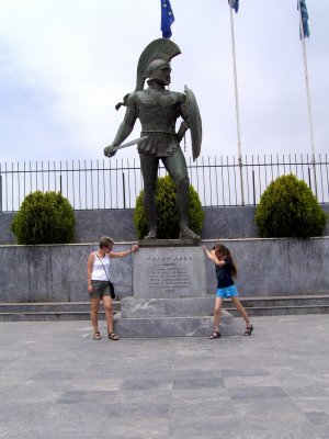 pomnik Leonidasa we wspolczesnej Sparcie/ statue of Leonidas in modern Sparta