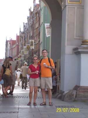 przed Bursztynową Bramą w Gdańsku / in front of the Amber Gate in Gdansk