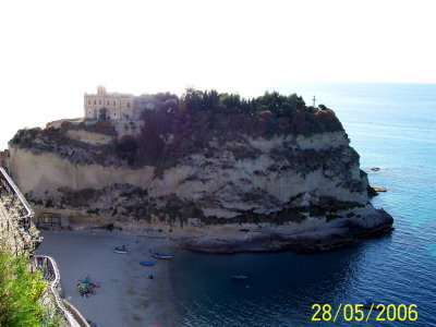region Calabria - miasteczko Tropea. Zamek na skale / Tropea in Calabria