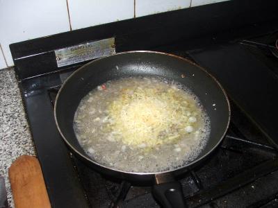 Agregar el queso rallado