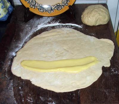 colocar  parte de la crema pastelera