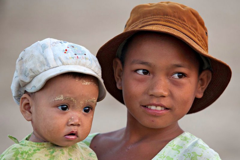 Youngsters along the Chindwin River