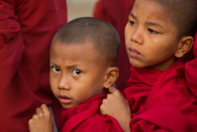 Ananda Festival, Young Monks queuing  