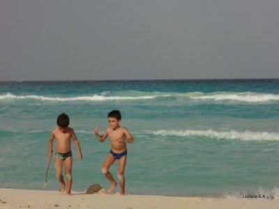 Praia em Frente ao Hotel Flamingo Cancun