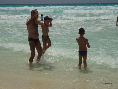 Praia em Frente ao Hotel Flamingo Cancun