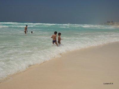 Praia em Frente ao Hotel Flamingo Cancun