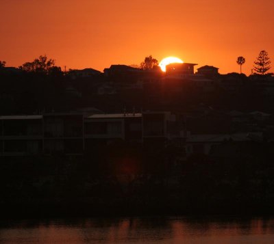 Sunrise at 5:35 over the Brisbane river