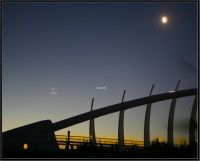 Venus and moon conjunction with Matariki from Te Rewa Rewa bridge 28 Mar 2012 annotated IMG_4633.jpg