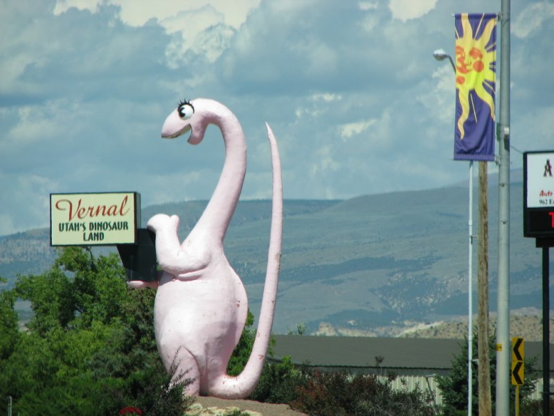 On to Vernal Utah - A pink dino?