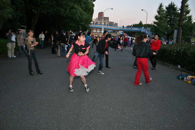 Rockabilly Sisters (2)
