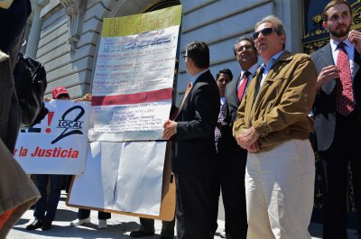 Public Reading Of The Pledge To End Wage Theft  (2)