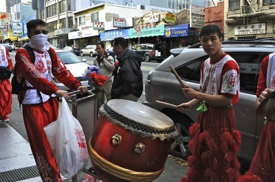 Leung's White Crane Lion Dance Through Chinatown (SF)