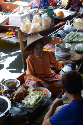 Dumnoen Saduak Talad Nam 29/12