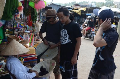 mua non la cho Duong Dong.Phu Quoc01/01