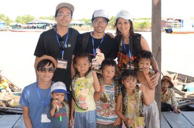 gia dinh NguyenHuu va cac be VN