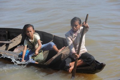 be VN cheo thuyen vao xin tien
