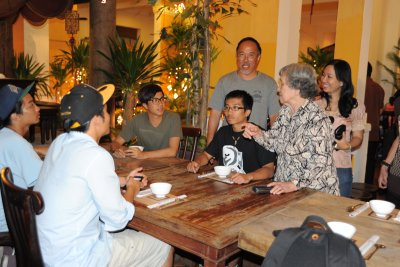 di He,Kim Anh o quan an Ngon.duong Pasteur 09/01