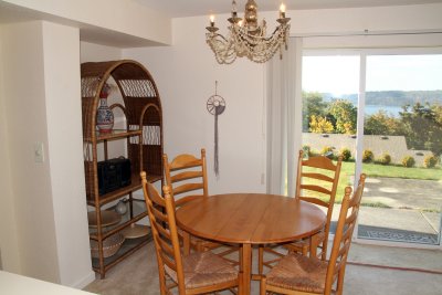 Dining Area 2.jpg
