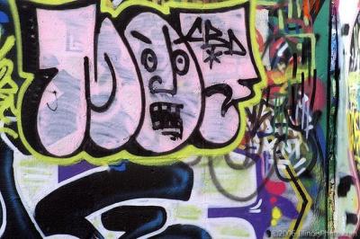 g4/89/178289/3/60765965.PICT6642streetartstock.jpg