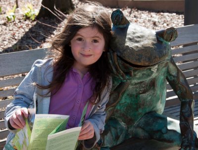 DSC_3548 Jezzie and Mr Frog.JPG