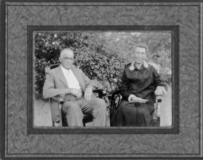 Albert Sidney Creech w wife Telitha Jane Thompson 189x bw300 ps.jpg
