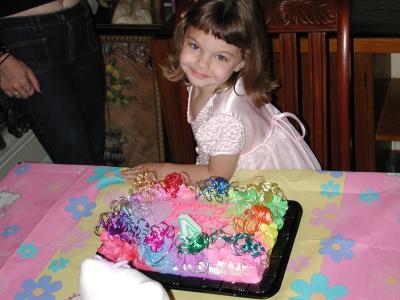 Dscn4154 Bridgette 4 Birthday Girl n Cake(5).jpg