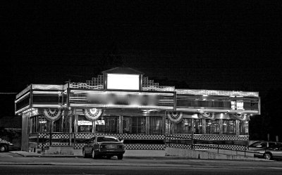 diner at night BW    .jpg