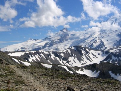 Mt Ranier from Mt Freemont LkOut