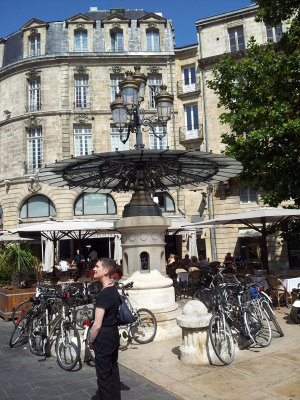 Near Le Grand Cafe Bordeaux